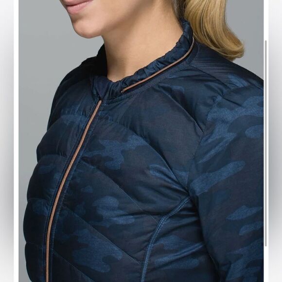 Lululemon Spring Fling Puffy Windbreaker Heathered Lotus Camo Oil Slick Blue 8 - Picture 2 of 16